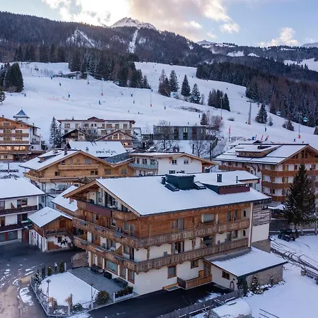 Zugspitz Suites Lermoos By Alps Resorts Exterior photo